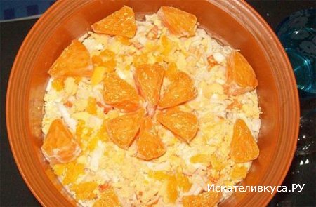 Теплый салат со свининой, рисом и апельсинами